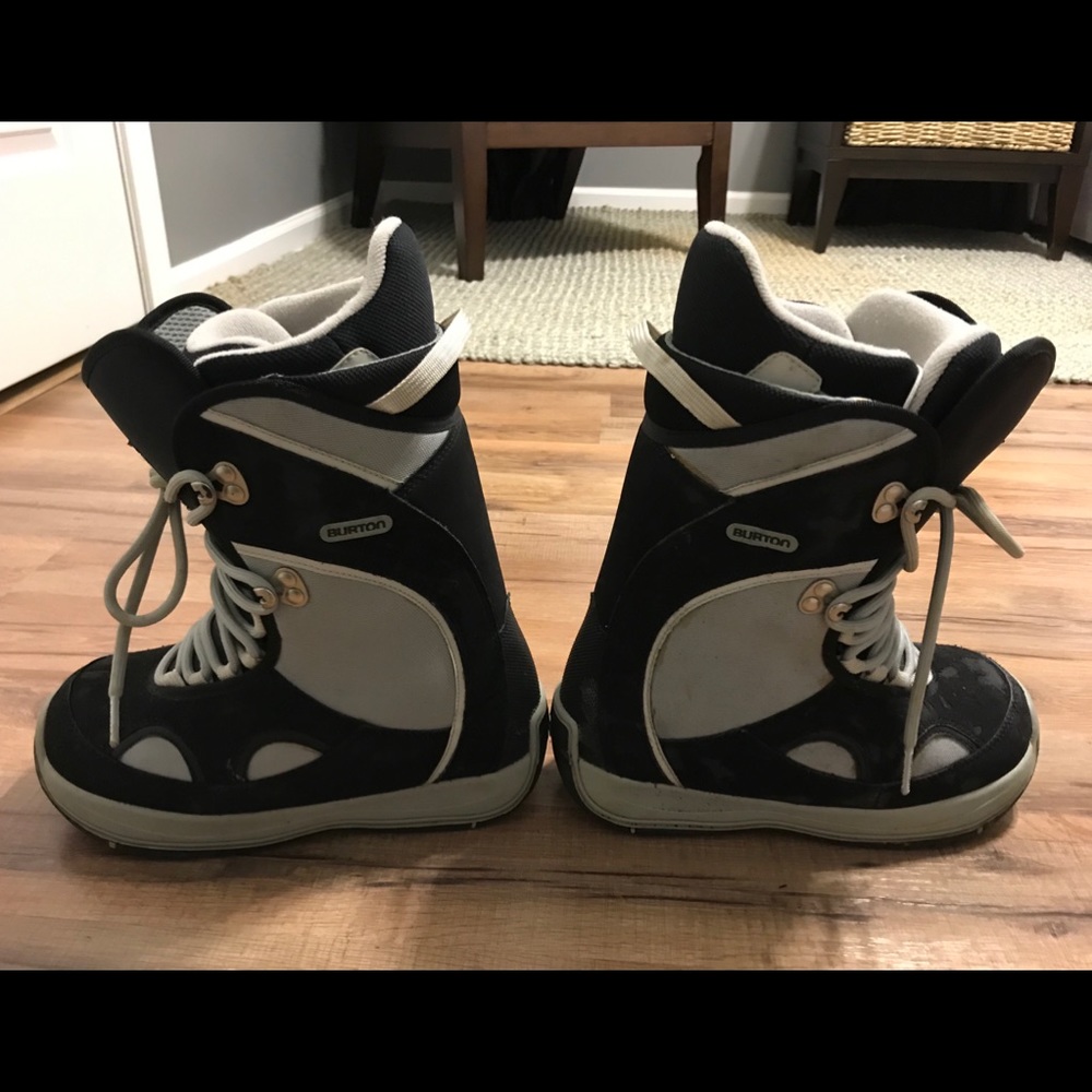 Burton’s Women’s Tribute Snowboard Boots